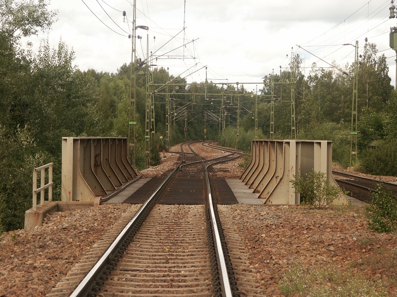 Ervalla station 2004, linjen mot Nora viker av till vänster. Foto: Mats Abramson