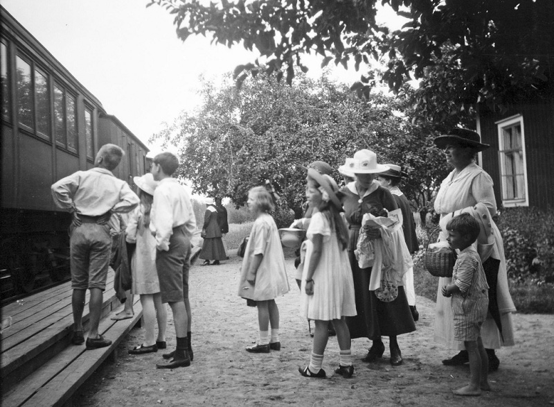 Persontåg i Torpa 1915. Foto: Örebro stadsarkiv